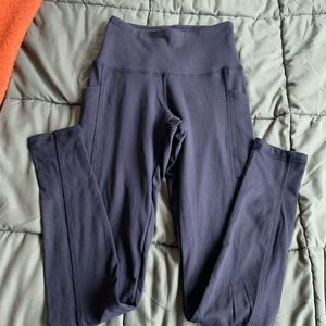 fleece lined black leggings from aeropostale/blue notes. size small.